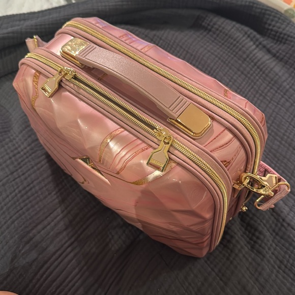 Tiforce makeup case - Picture 1 of 8